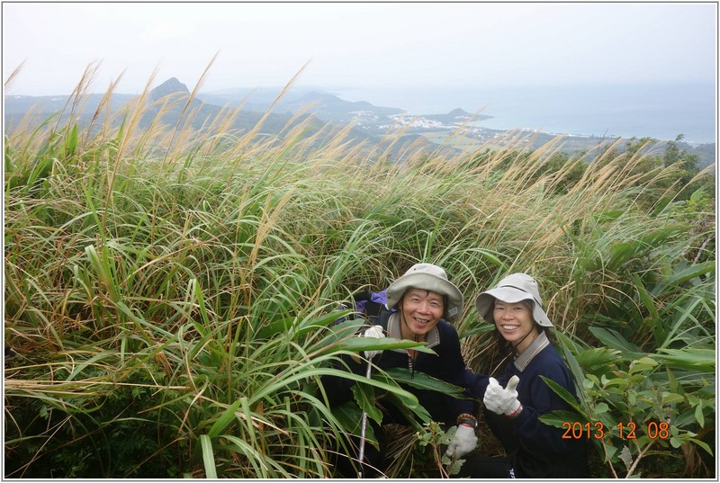 2013-12-08 10-24-30大山母山三角點留影.jpg